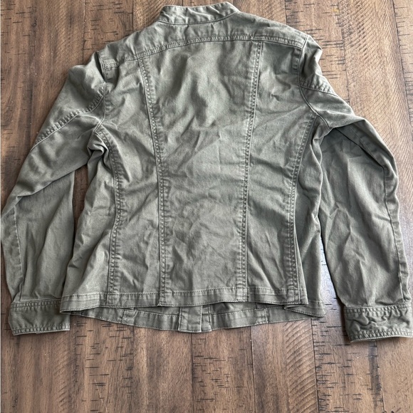 Chico's Green Jean Jacket with Collared Neckline and Relaxed Fit - Picture 2 of 8